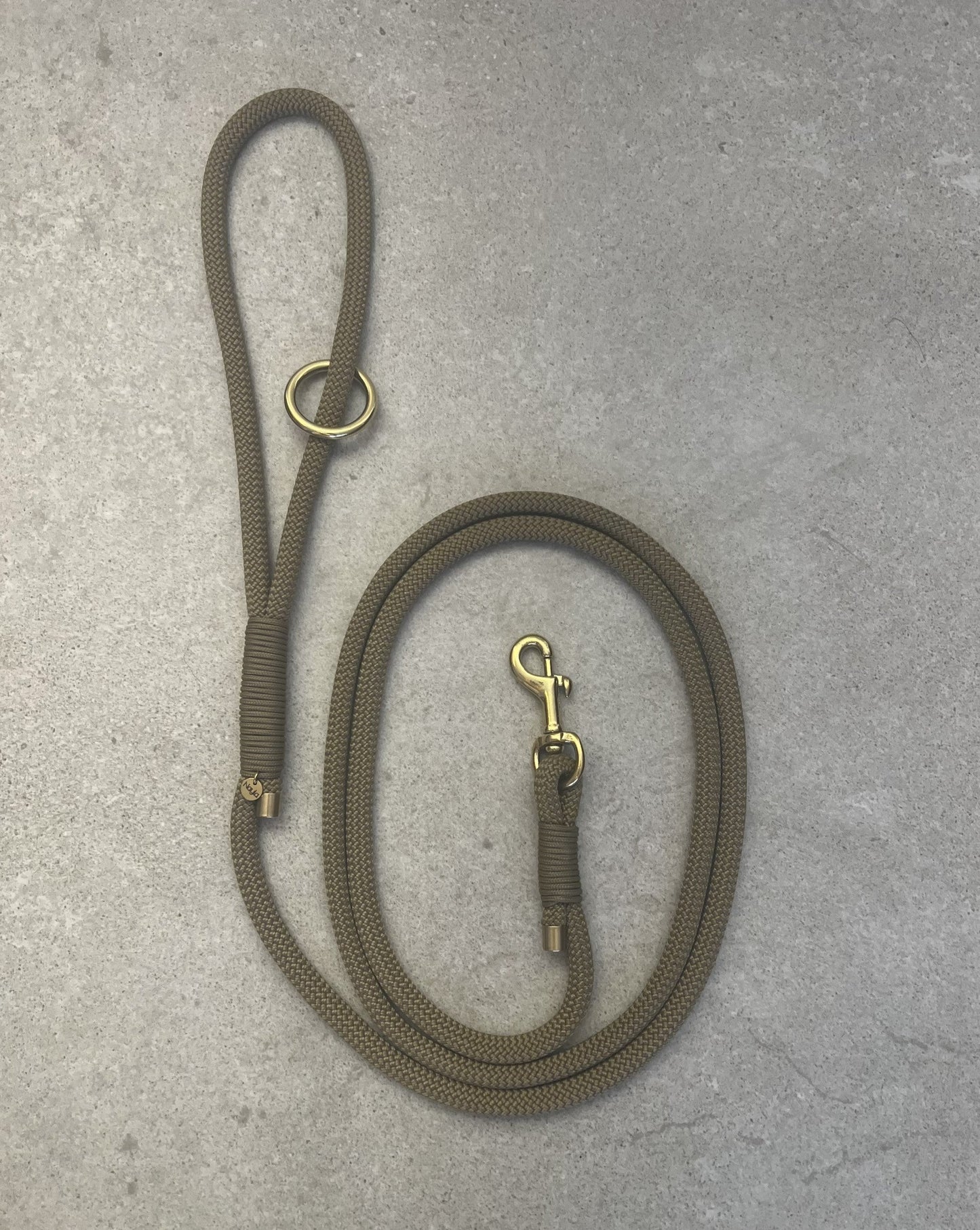 Hundesnor Coyote Brown