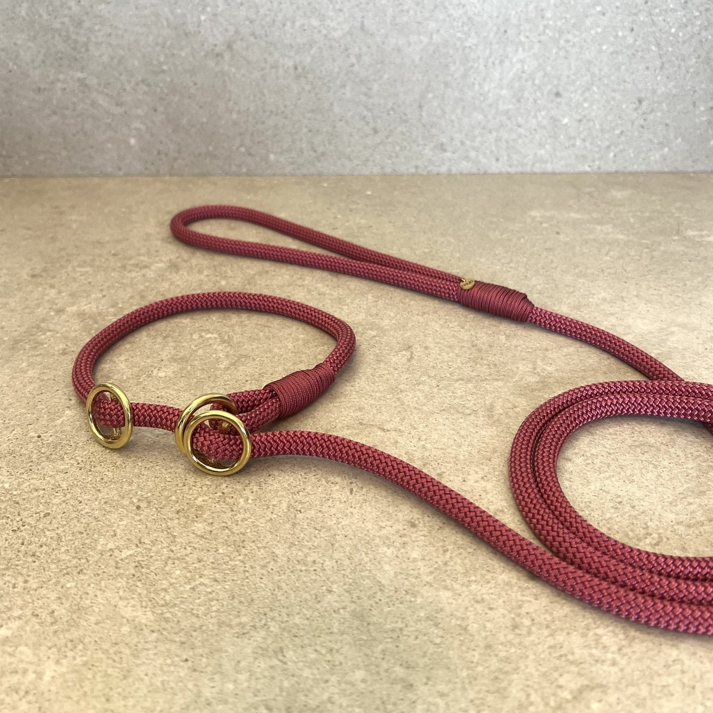 Retrieverline Wine Red
