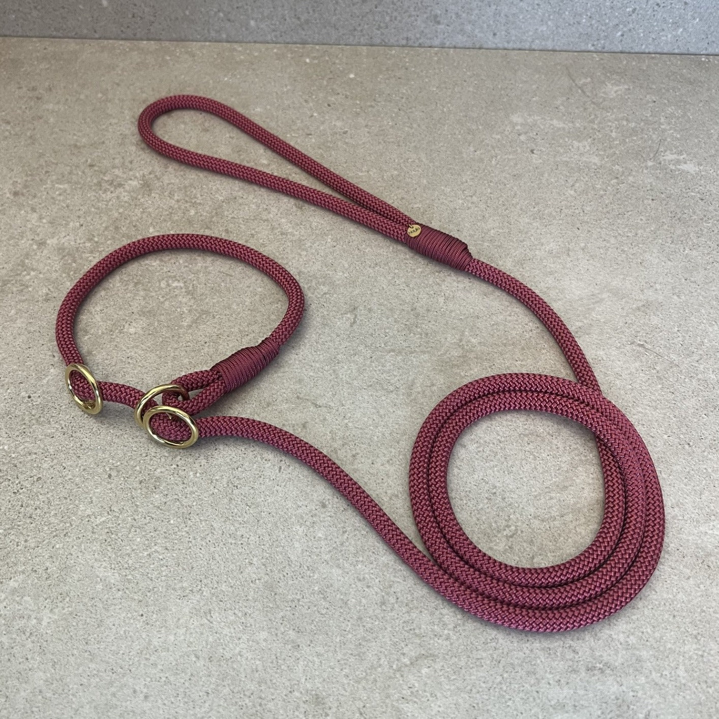 Retrieverline Wine Red